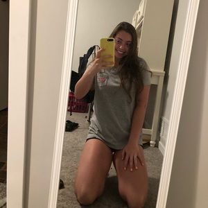 Gray Vineyard Vines T-Shirt